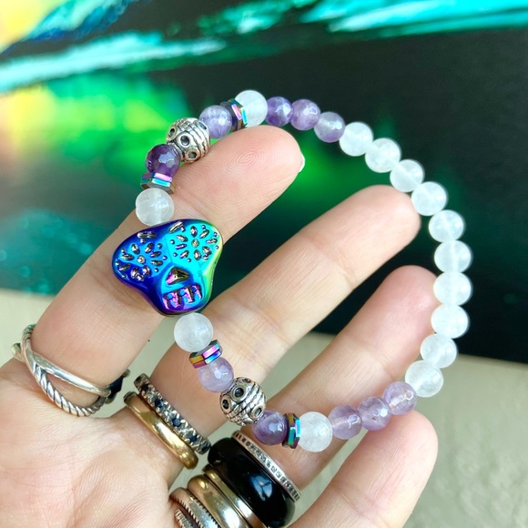 Rainbow sugar skull white agate & amethyst beads - Picture 4 of 13